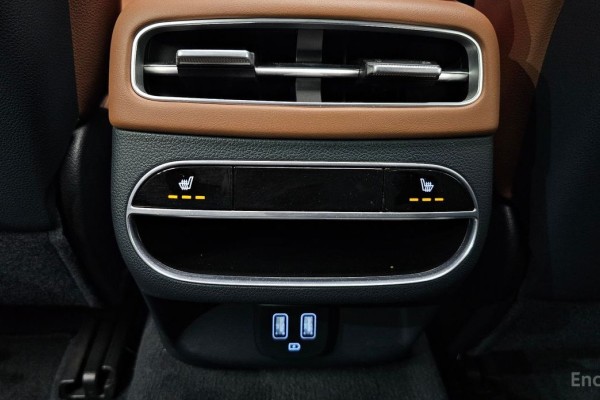 2021 Genesis GV70 с пробегом 77 845 км