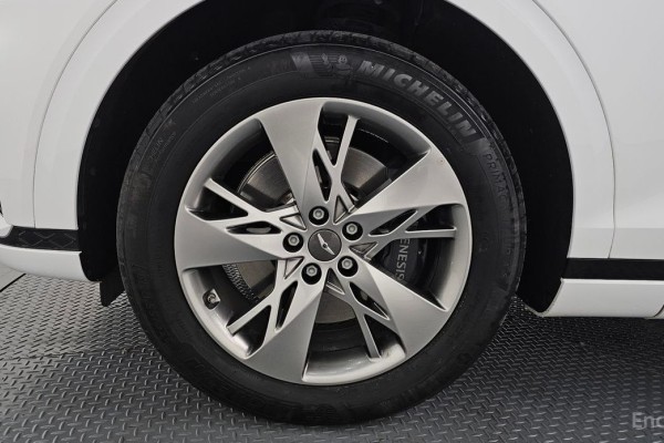 2022 Genesis GV70 с пробегом 50 358 км