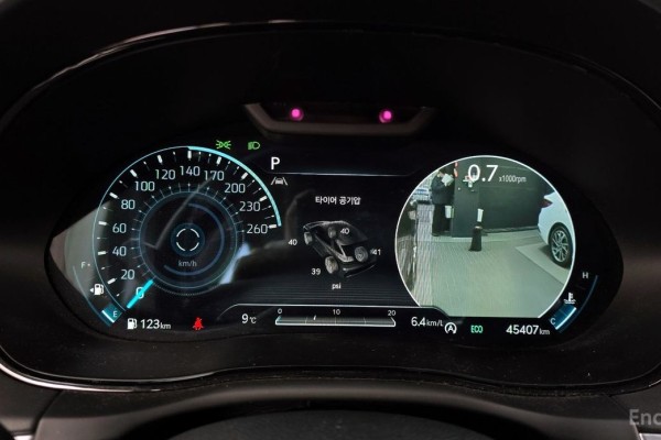 2021 Genesis GV70 с пробегом 45 407 км