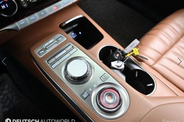 2021 Genesis GV70 с пробегом 55 662 км