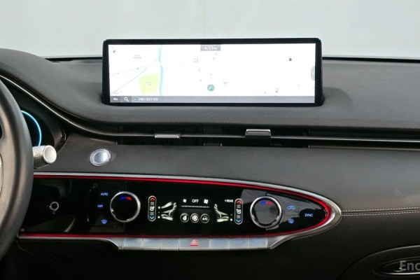 2021 Genesis GV70 с пробегом 45 407 км