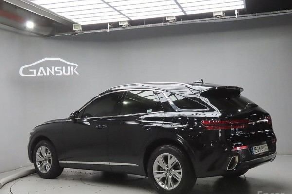 2021 Genesis GV70 с пробегом 56 292 км