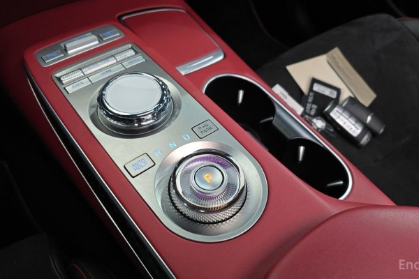 2021 Genesis GV70 с пробегом 81 912 км