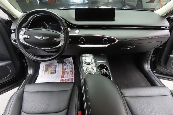 2021 Genesis GV70 с пробегом 56 292 км