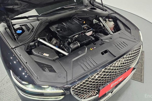 2022 Genesis GV70 с пробегом 40 751 км