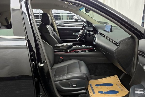 2021 Genesis GV70 с пробегом 71 272 км