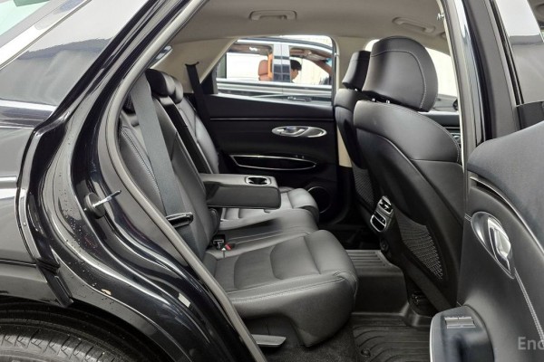 2021 Genesis GV70 с пробегом 71 272 км