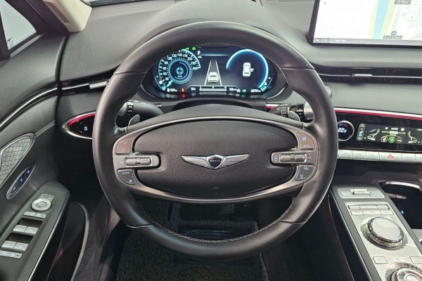 2022 Genesis GV70 с пробегом 40 751 км