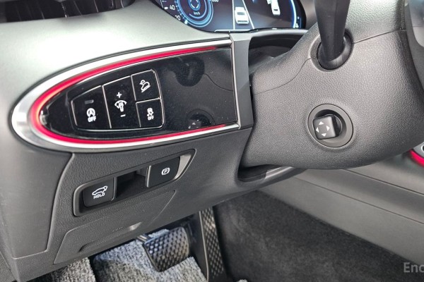 2022 Genesis GV70 с пробегом 40 751 км