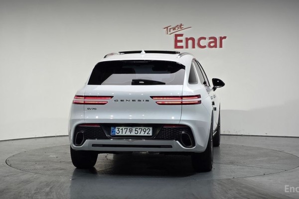 2021 Genesis GV70 с пробегом 46 152 км