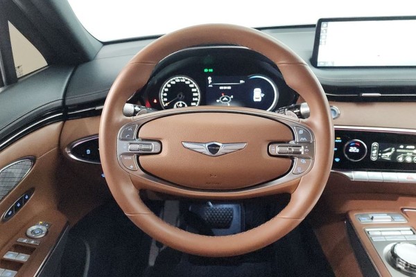 2021 Genesis GV70 с пробегом 40 465 км