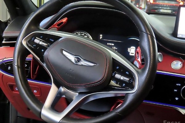 2021 Genesis GV70 с пробегом 54 818 км