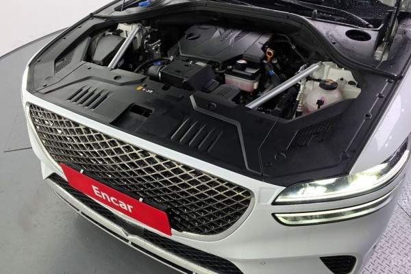 2021 Genesis GV70 с пробегом 52 649 км