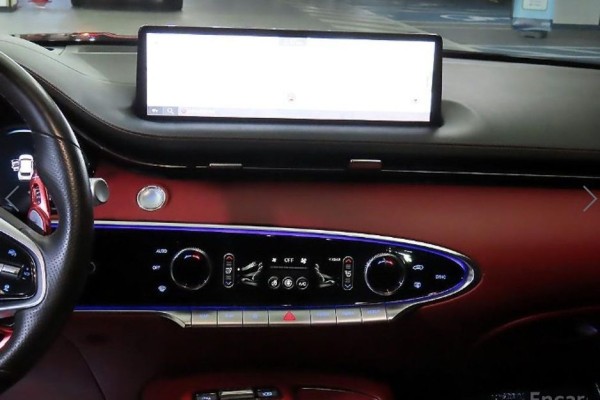 2021 Genesis GV70 с пробегом 54 818 км