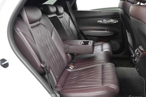 2021 Genesis GV70 с пробегом 44 738 км