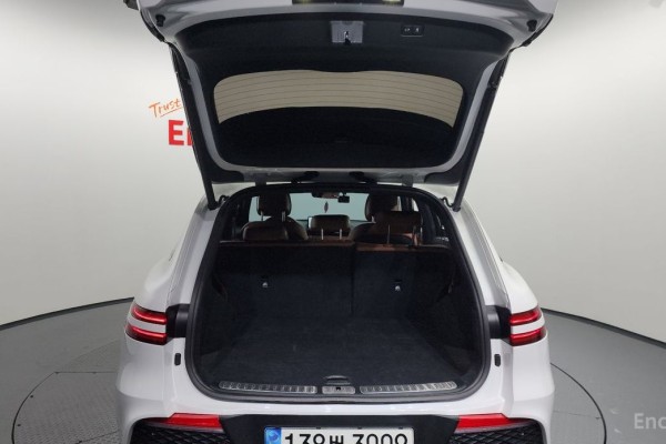 2021 Genesis GV70 с пробегом 40 465 км