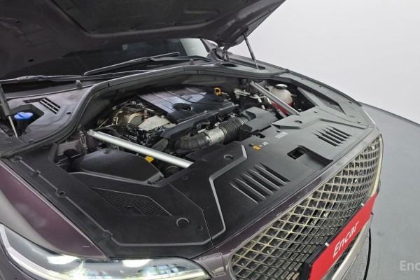 2021 Genesis GV70 с пробегом 117 650 км