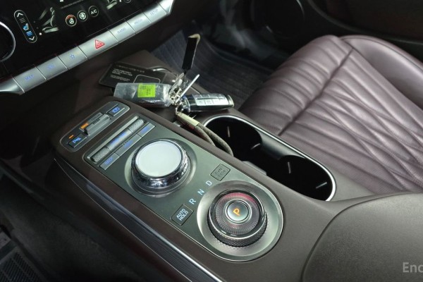 2021 Genesis GV70 с пробегом 117 650 км