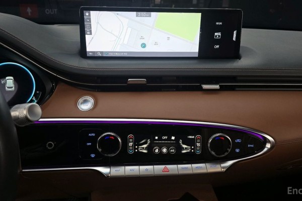 2021 Genesis GV70 с пробегом 92 922 км