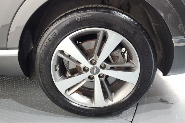 2021 Genesis GV80 с пробегом 83 520 км