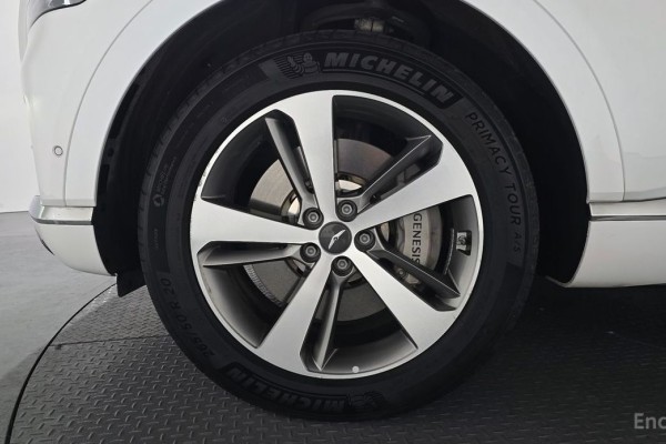 2022 Genesis GV80 с пробегом 130 686 км