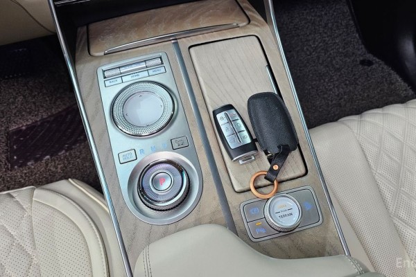 2021 Genesis GV80 с пробегом 69 685 км