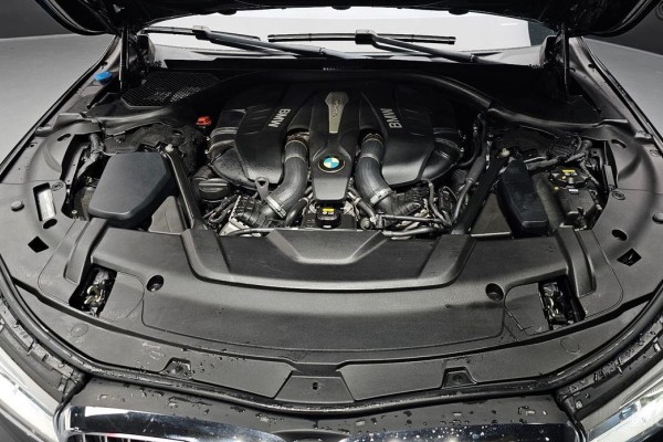 2016 BMW 7 серии с пробегом 112 098 км