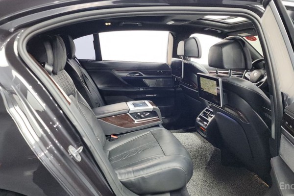 2016 BMW 7 серии с пробегом 133 749 км