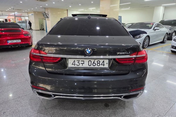 2016 BMW 7 серии с пробегом 143 797 км