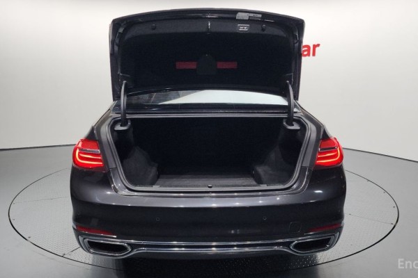 2016 BMW 7 серии с пробегом 133 749 км