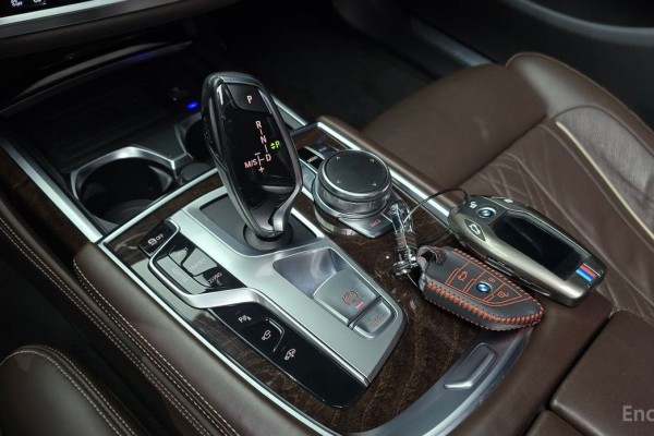 2015 BMW 7 серии с пробегом 105 550 км