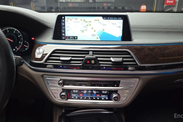 2015 BMW 7 серии с пробегом 105 550 км