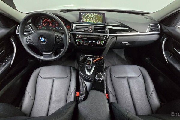 2018 BMW 3 серии с пробегом 40 399 км