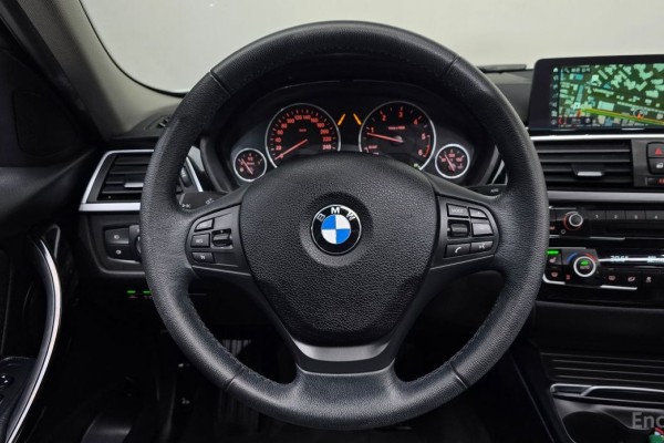 2018 BMW 3 серии с пробегом 40 399 км