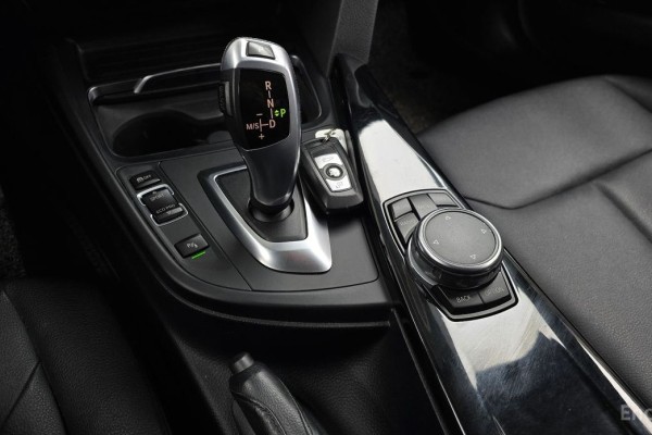 2015 BMW 3 серии с пробегом 111 968 км