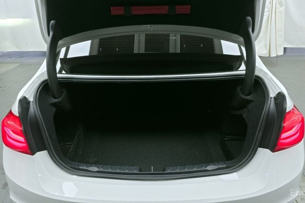 2018 BMW 3 серии с пробегом 52 633 км