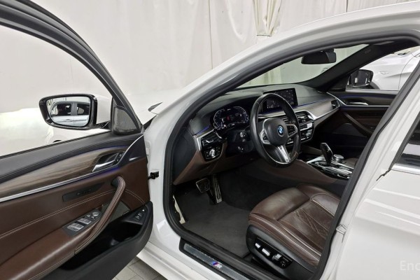 2020 BMW 5 серии с пробегом 112 670 км