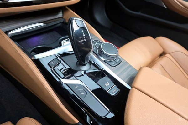 2020 BMW 5 серии с пробегом 107 790 км