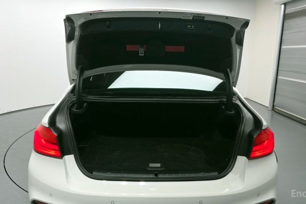 2020 BMW 5 серии с пробегом 107 790 км