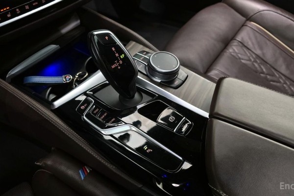 2020 BMW 5 серии с пробегом 140 813 км