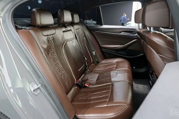 2020 BMW 5 серии с пробегом 140 813 км