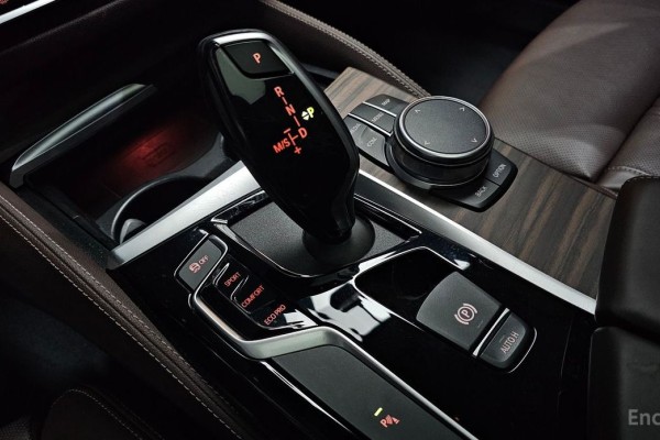 2020 BMW 5 серии с пробегом 106 062 км