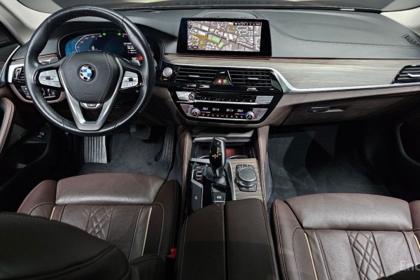 2020 BMW 5 серии с пробегом 106 062 км