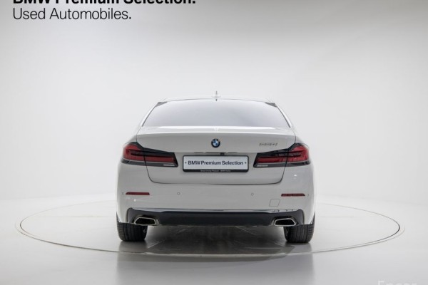 2021 BMW 5 серии с пробегом 48 034 км