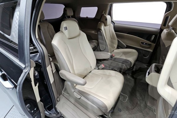 2022 Kia Carnival с пробегом 61 323 км