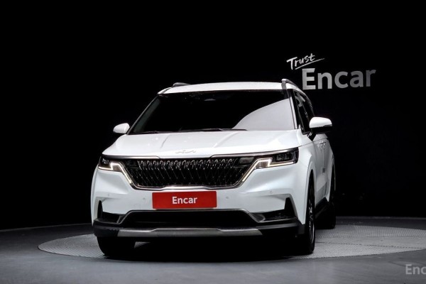 2022 Kia Carnival с пробегом 81 428 км