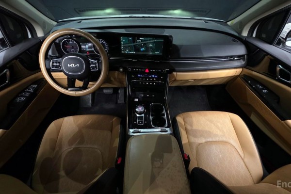 2022 Kia Carnival с пробегом 81 428 км
