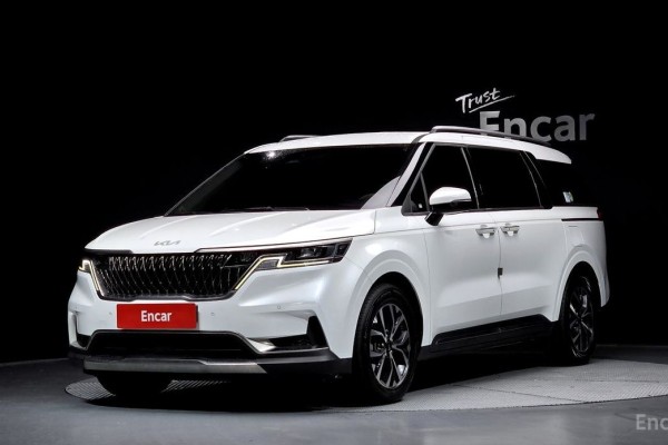 2022 Kia Carnival с пробегом 81 428 км