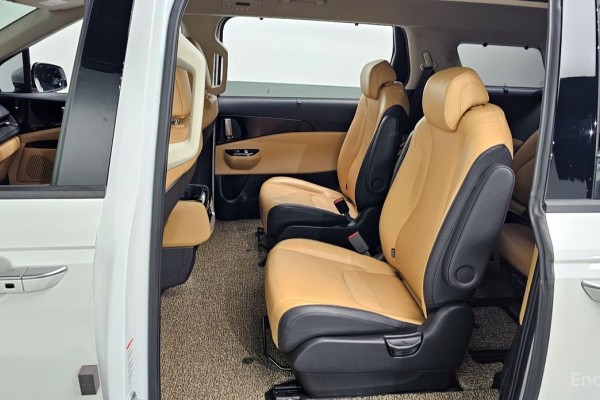 2021 Kia Carnival с пробегом 74 534 км