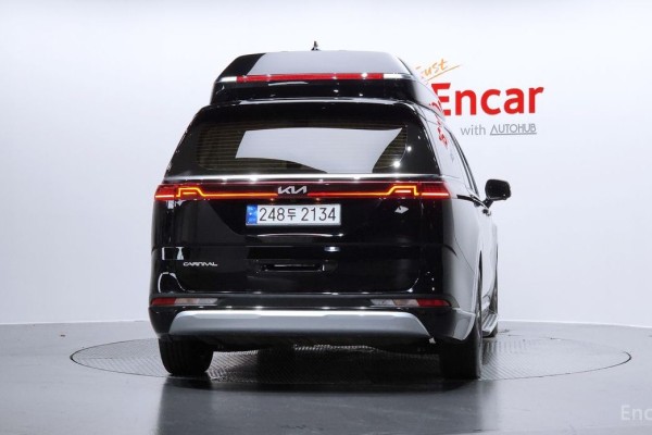2022 Kia Carnival с пробегом 62 741 км